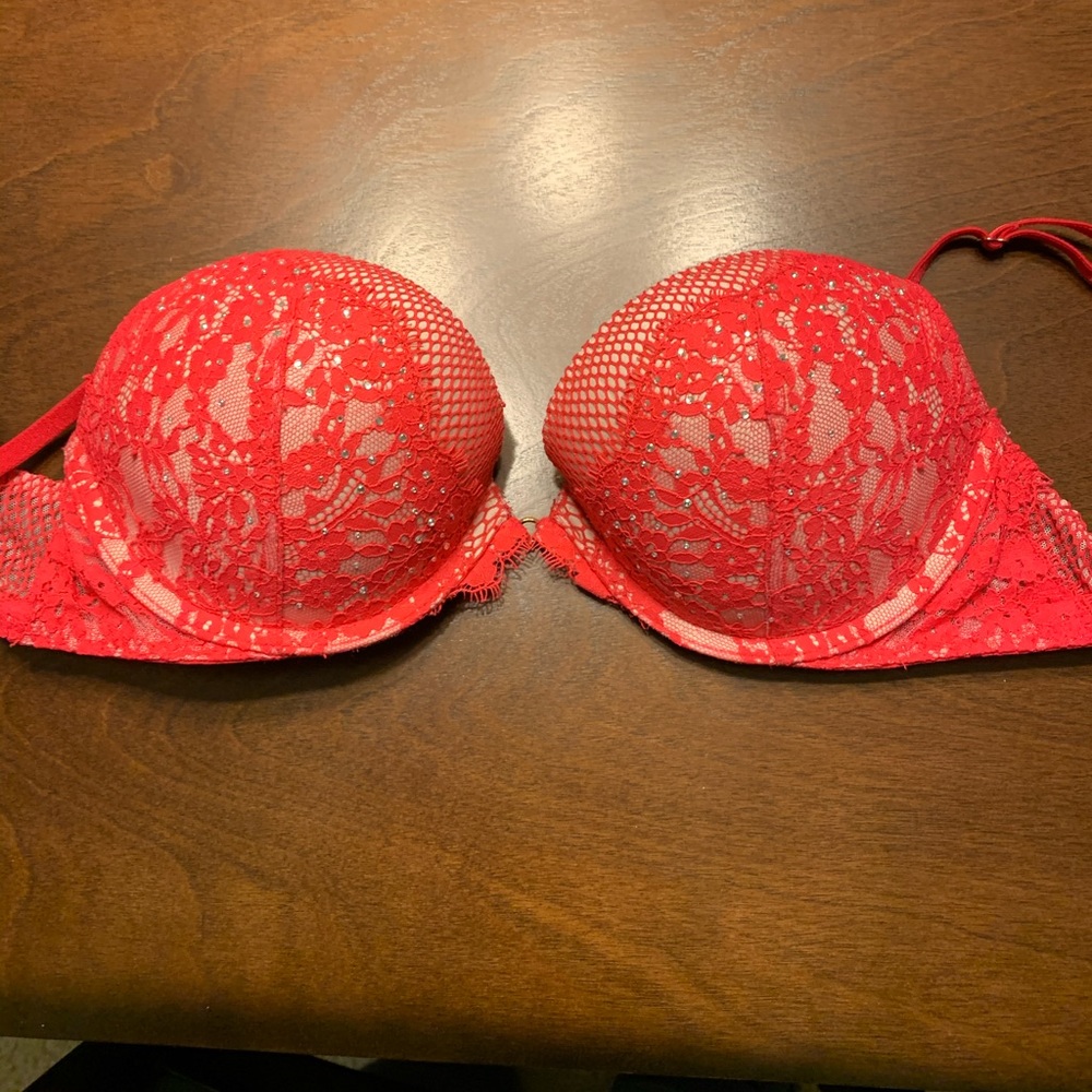 Victoria’s Secret bra 34C